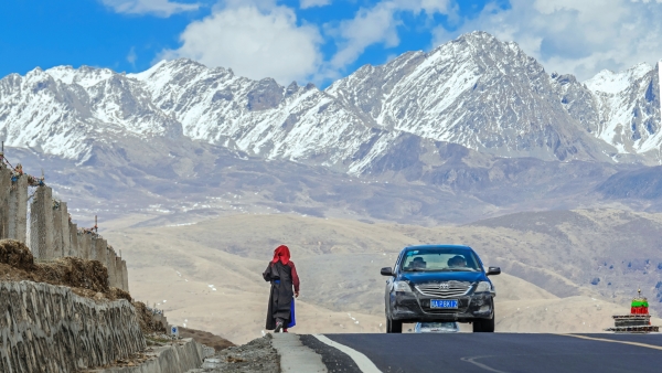Tagong Grassland [Lhagang] is a small town in Garzê Tibetan Autonomous Prefecture of Western Sichuan Province, in South Western China.