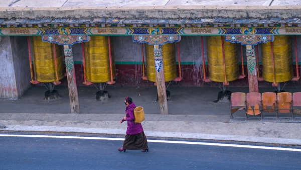 Tagong Grassland [Lhagang] is a small town in Garzê Tibetan Autonomous Prefecture of Western Sichuan Province, in South Western China.
