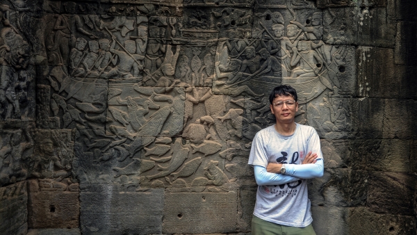 See Angkor Wat and Die
